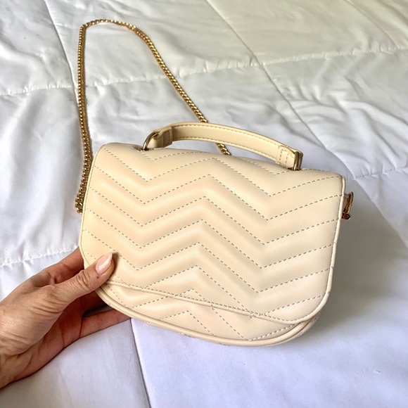 Forever 21 Crossbody - Picture 6 of 9